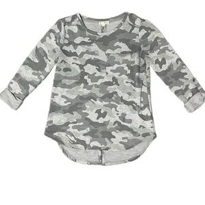 Jane and Delancey Gray Camouflage Top  Size S
